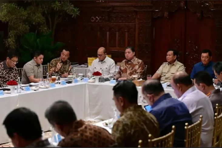 Malam Ini Prabowo Panggil...