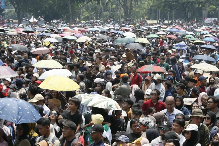 Hadiri HUT ke-80 TNI...