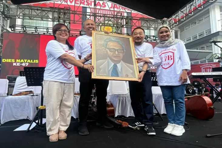 Ribuan Alumni Meriahkan...