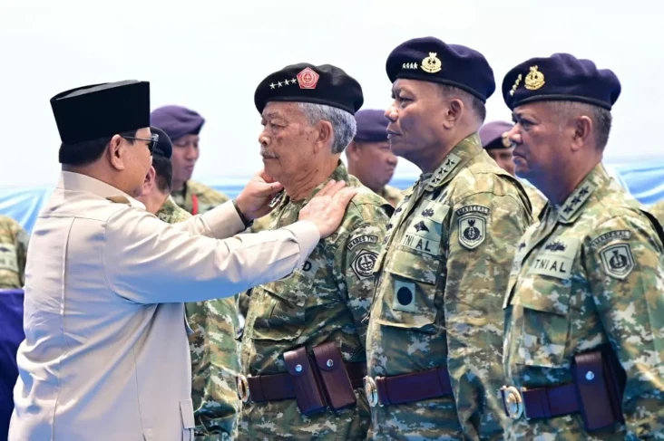 Profil Bibit Waluyo,...