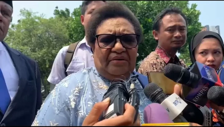 Ribka Haluk Bakal Masuk...