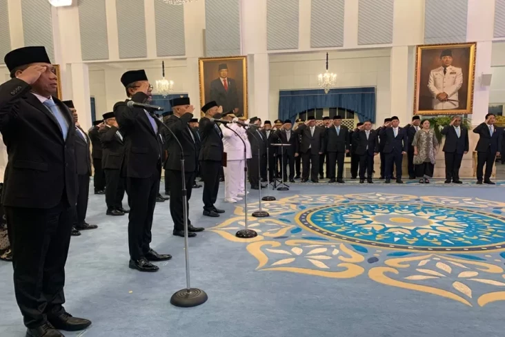 Presiden Prabowo Lantik...