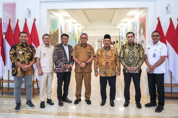 Pemerintah Bentuk Indonesia...