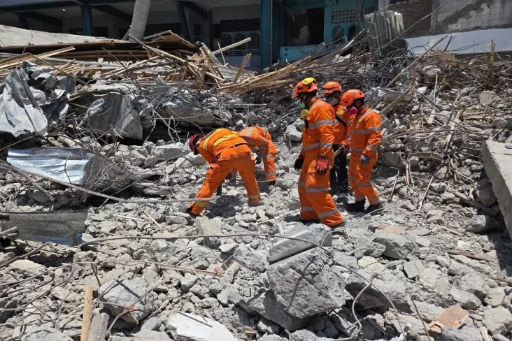 Tragedi Al Khoziny,...