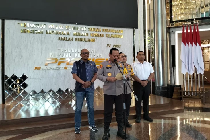 Polda Metro Jaya Tangguhkan...