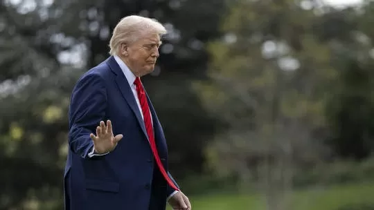 Trump Berterima Kasih...