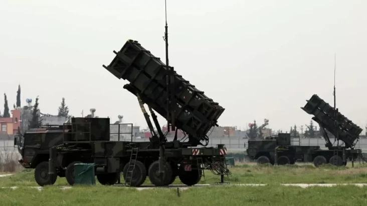 Rudal Patriot Buatan...