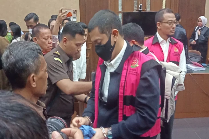 Anak Riza Chalid Diperkaya...
