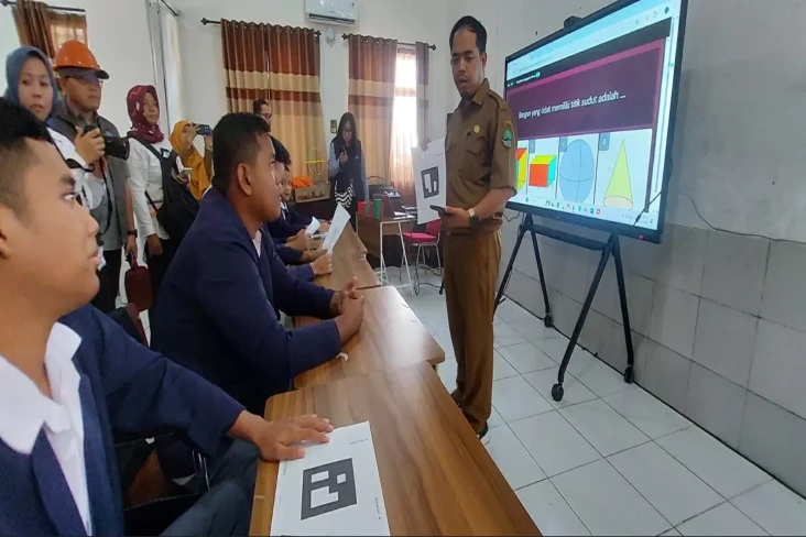 Papan Interaktif Digital...