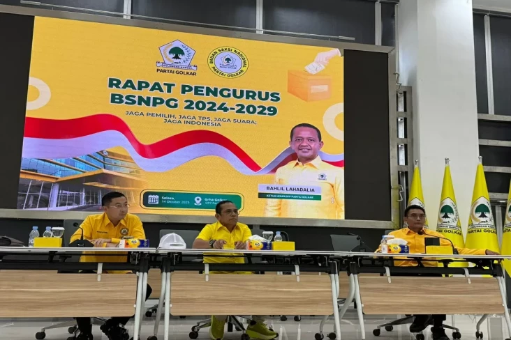 Golkar Gelar Rapat Persiapan...