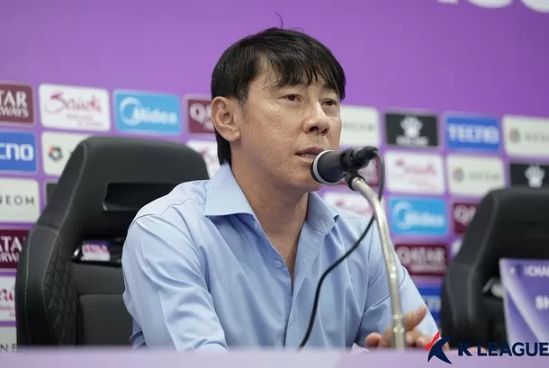 Dipecat Ulsan HD, Shin...