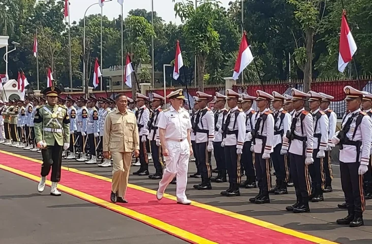 Wamenhan Terima Kunjungan...