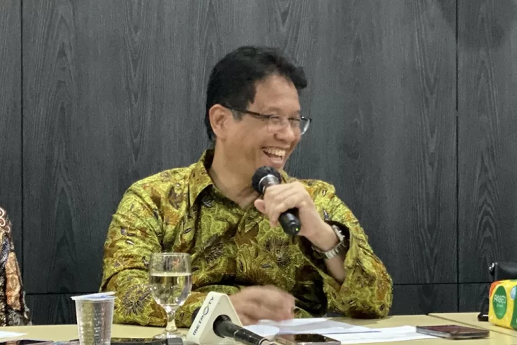 IHSG Ambruk 2,22% ke...