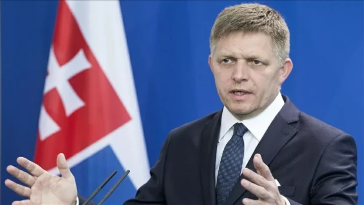 PM Slovakia: Eks PM...