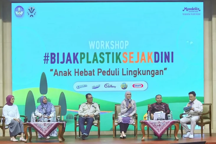 Generasi Bijak Plastik:...