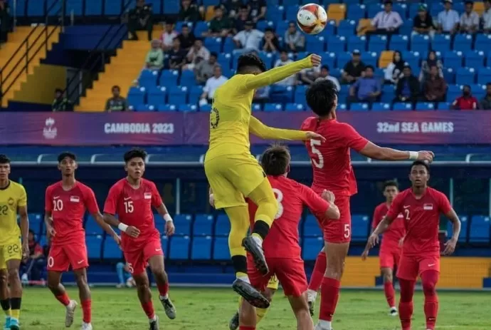 Pelatih Singapura Ngeri...
