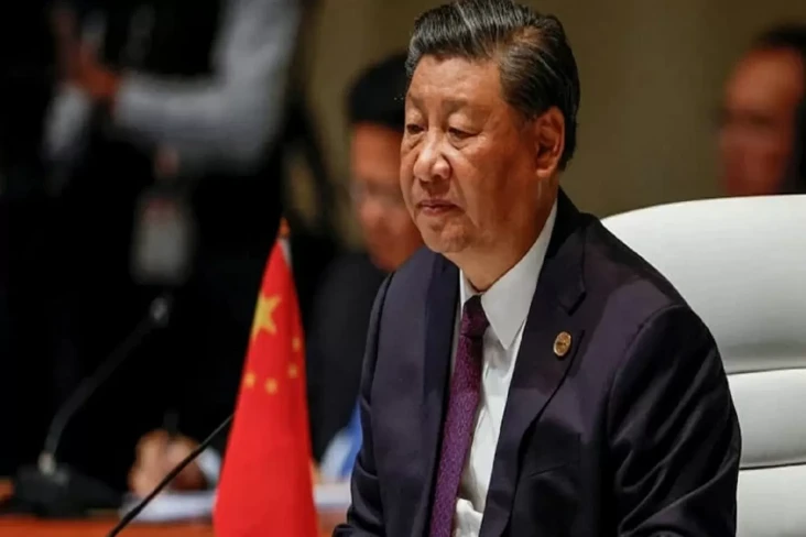 Xi Jinping Singkirkan...