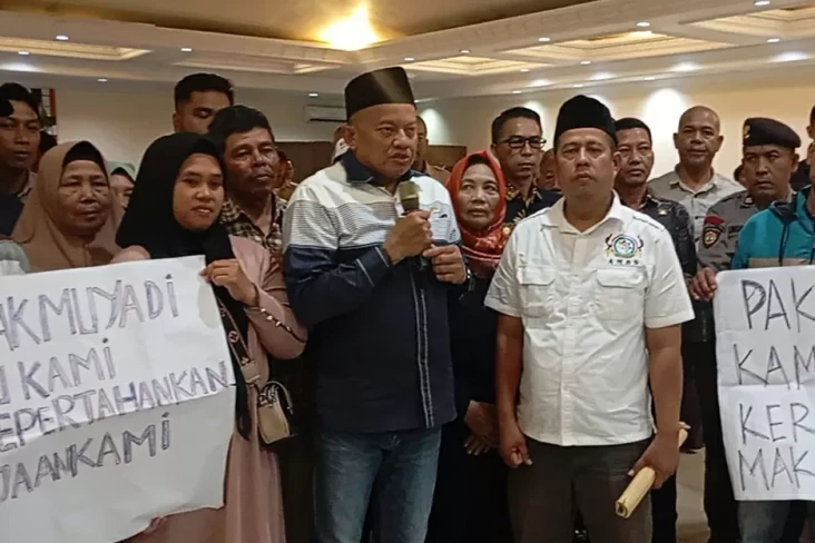 Anggota DPR Pastikan...