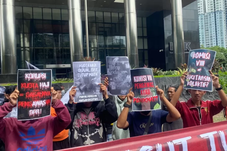 Demo di KPK, FUKI Desak...