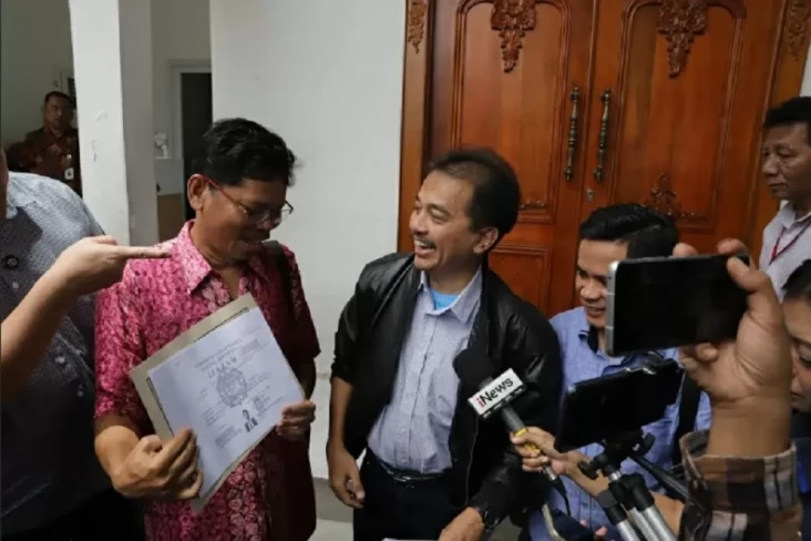 Terima Salinan Ijazah...