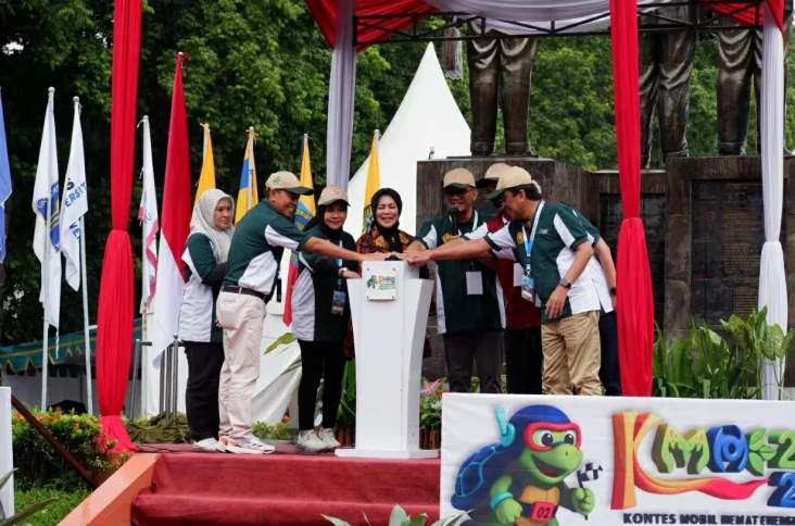 UNEJ Tuan Rumah Kontes...