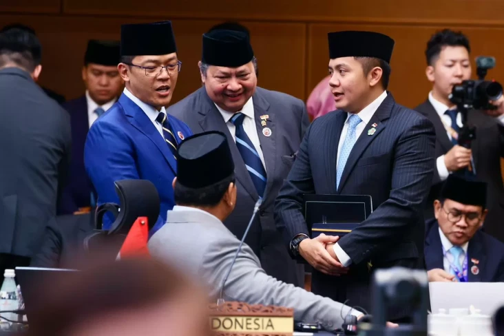 Para Pemimpin Negara...