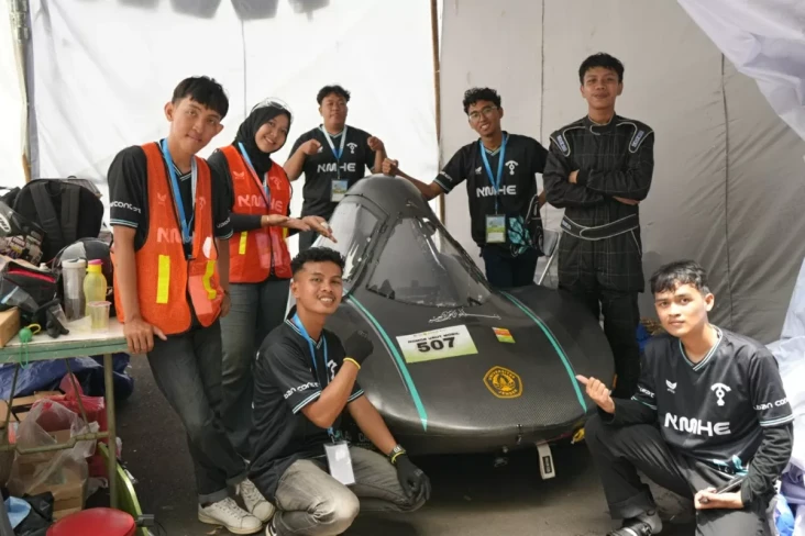 Tim UNEJ dan UB Adu...