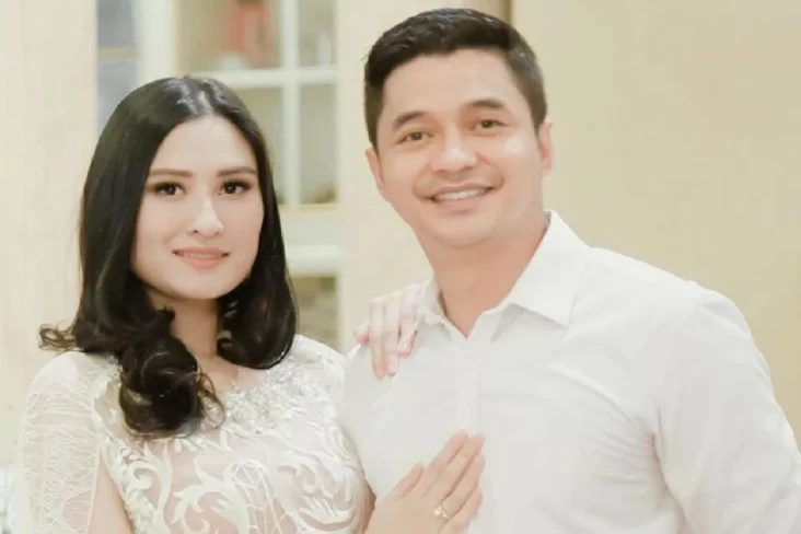 Angbeen Rishi Diam-diam...