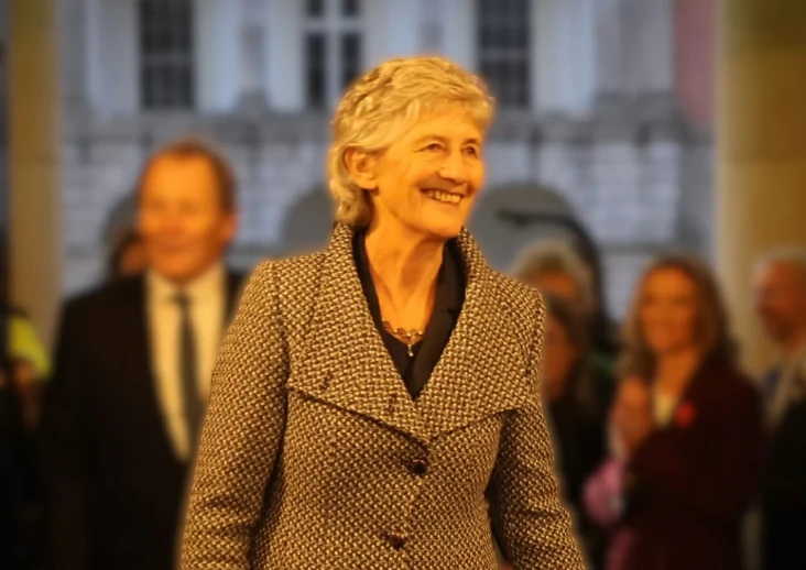 Siapa Catherine Connolly?...
