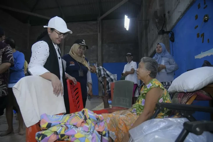 Tinjau Titik-Titik Pengungsian,...