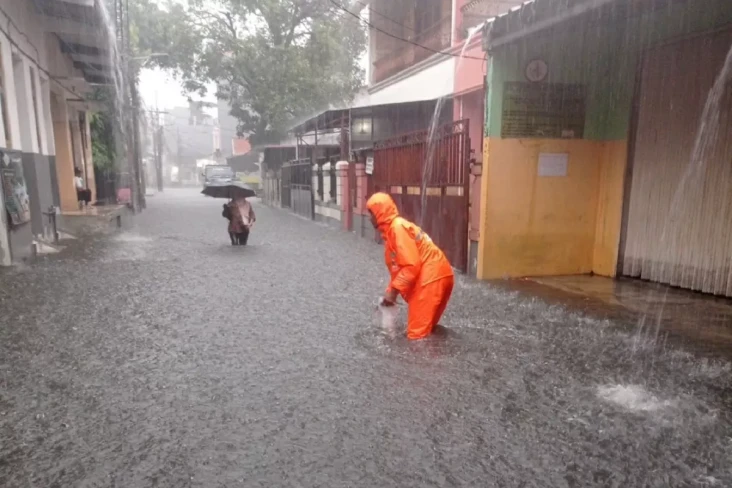 Banjir Jakarta, 35 RT...