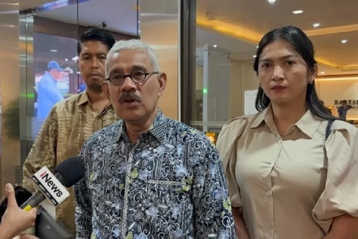 Pengacara Keluarga Arya...