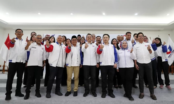 Daftar Lengkap Pengurus...