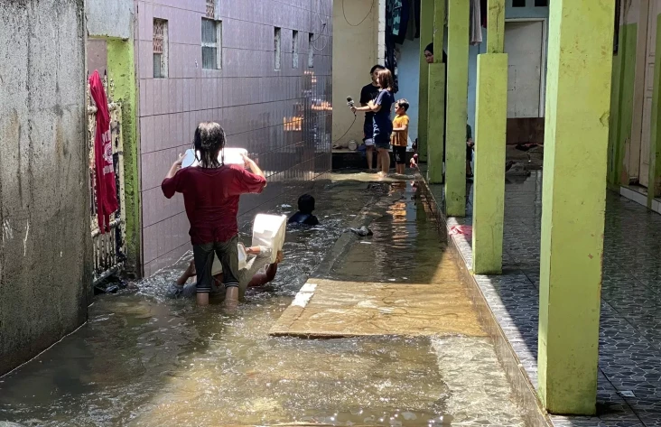 3 Hari Dilanda Banjir,...