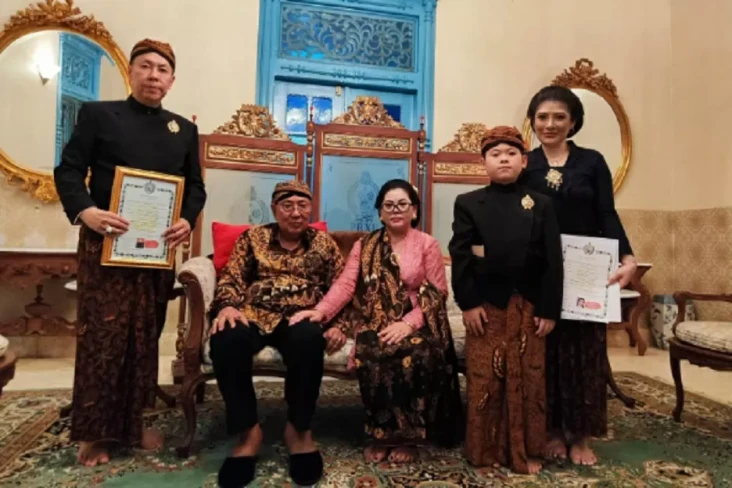 Raja Keraton Solo Sinuhun...