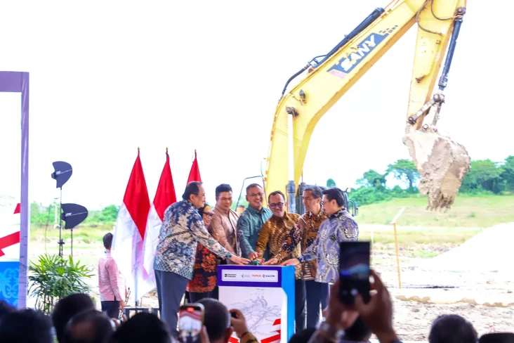 Groundbreaking Pabrik...