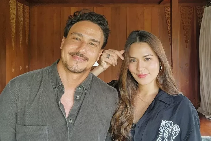 Digugat Cerai Raisa,...