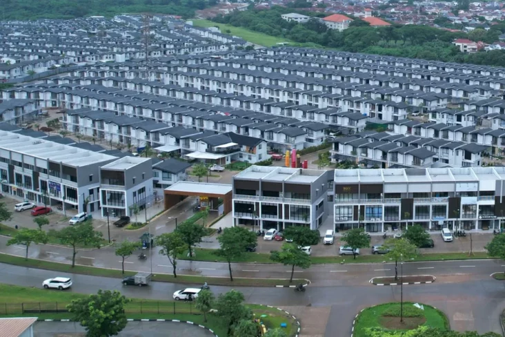 Lippo Cikarang Bukukan...