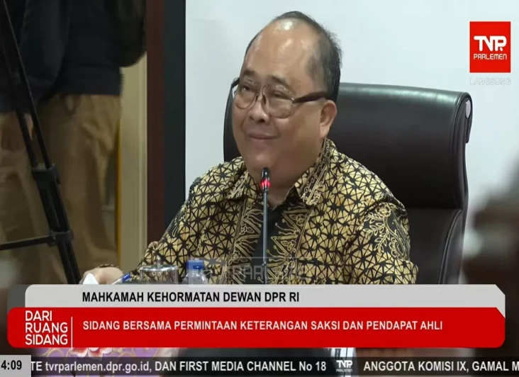 Ahli Hukum di Sidang...