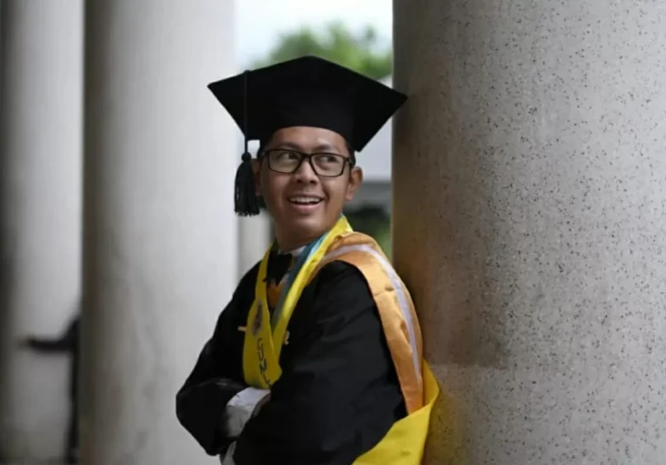 Kisah Rizal, Lulus Magister...