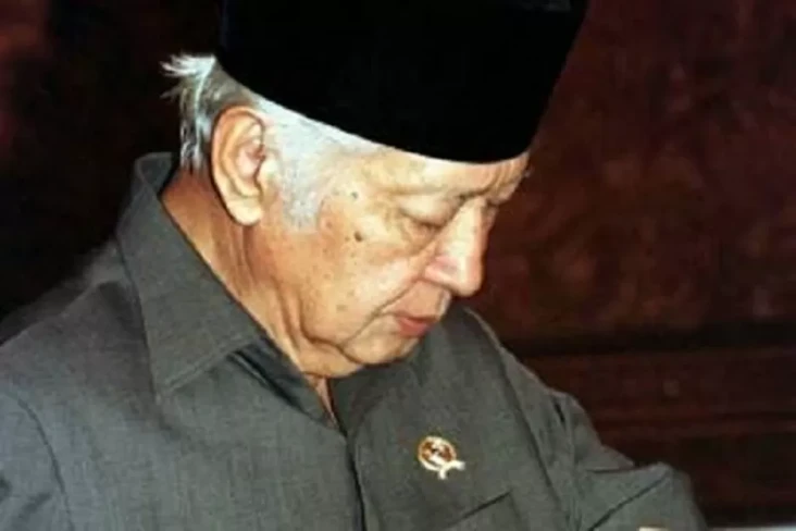 Dukung Soeharto Jadi...