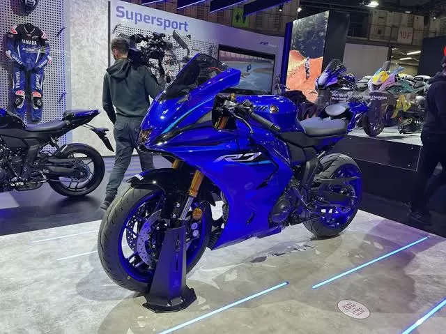 Yamaha YZF-R7 Resmi...