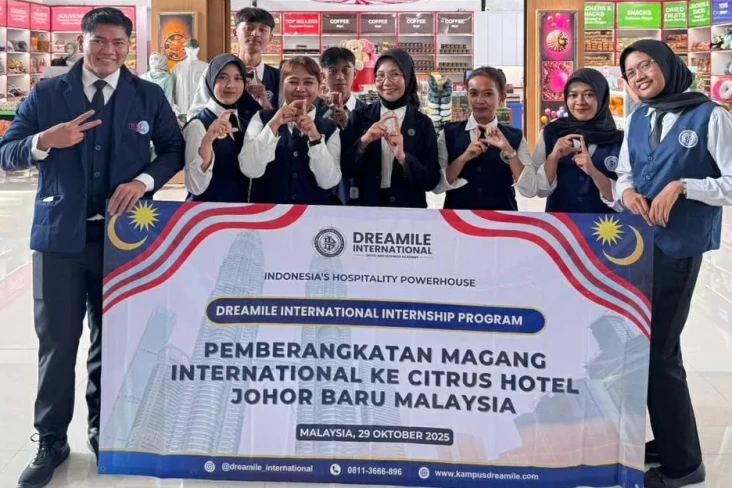 Mahasiswa Dreamile International...