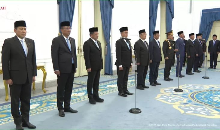 Daftar Lengkap 10 Anggota...