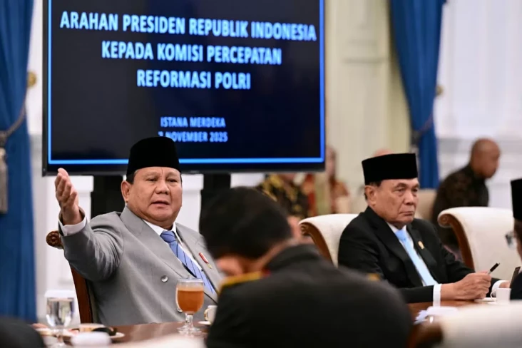 Prabowo Ungkap Alasan...