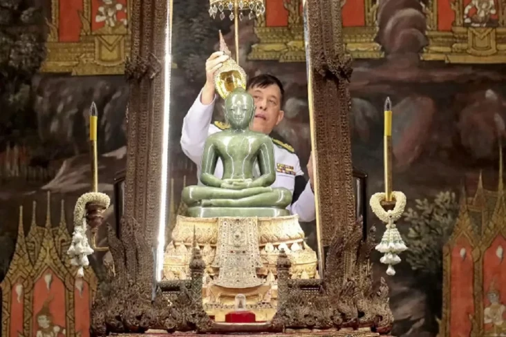 Raja Thailand Maha Vajiralongkorn...