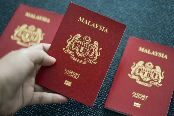 Mengapa Paspor Malaysia...
