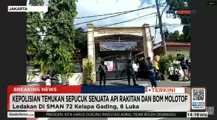 Ledakan di SMAN 72 Kelapa...