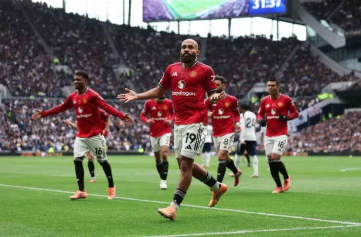 Hasil Liga Inggris:...