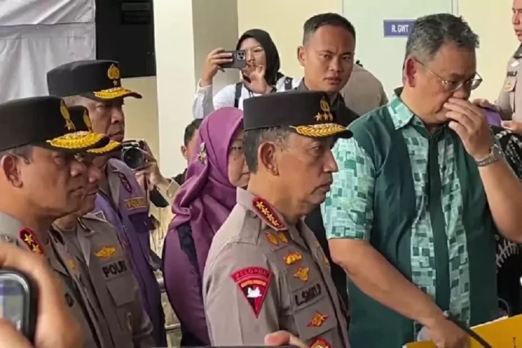 Kapolri Listyo Sigit...